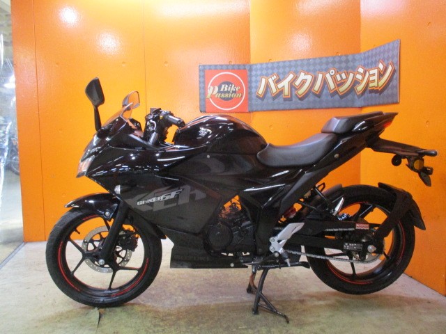 反対側もこの通り状態グッド！！ビギナーでも安心の純正フルノーマル車両！！通販も勿論大歓迎の一台！！